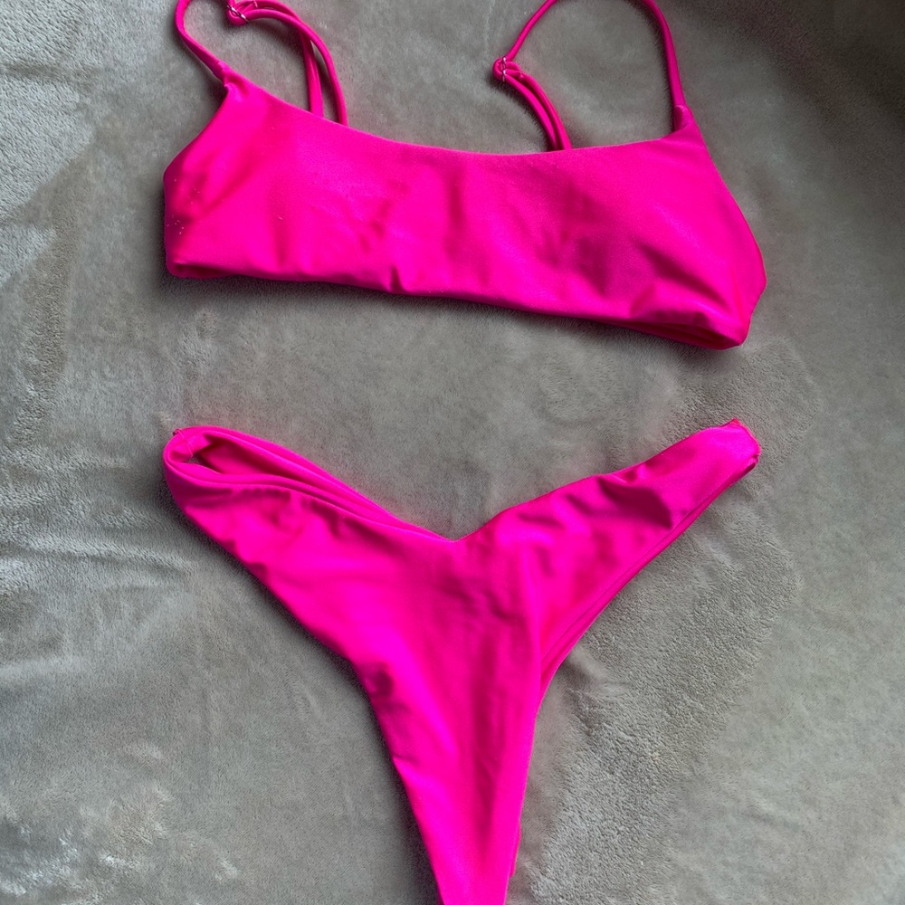 Hot Pink Bikini - Picture 3 of 6